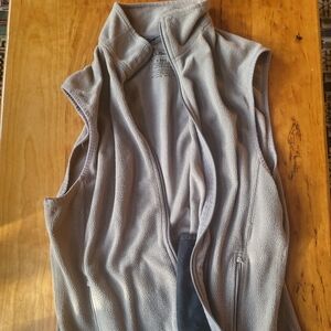 L.L. Bean - fleece vest (small)